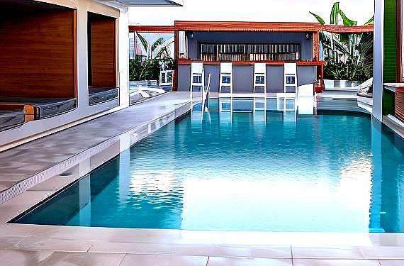 Manousos City Hotel
